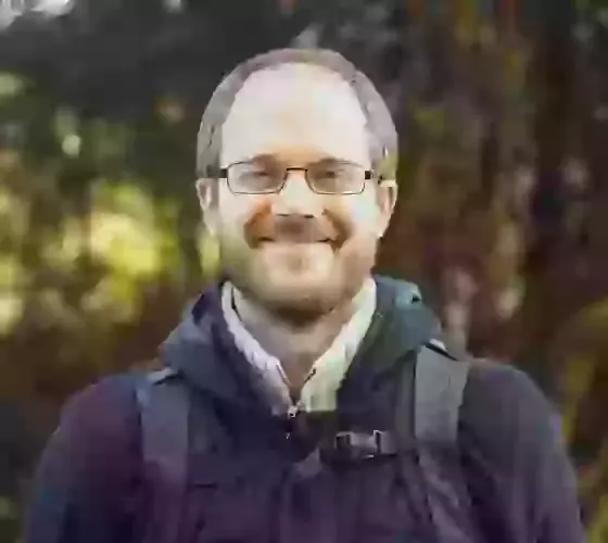 Sam Richards<br/><h5>Assistant accountant</h5>